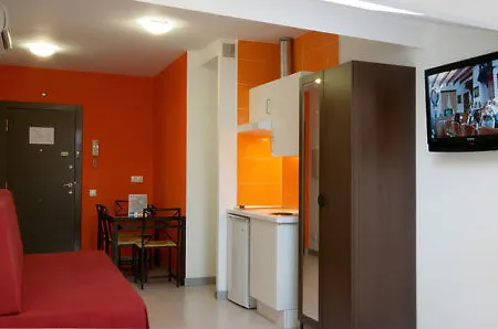 Otel H2 2*